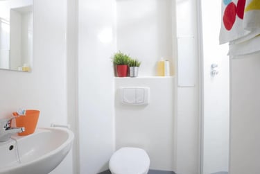 1 bed studio, Green Lanes, Newington Green, London, N169BS - Image 1